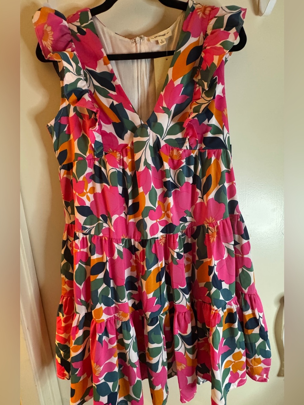 eesome Floral Tiered mini Dress Small NWT